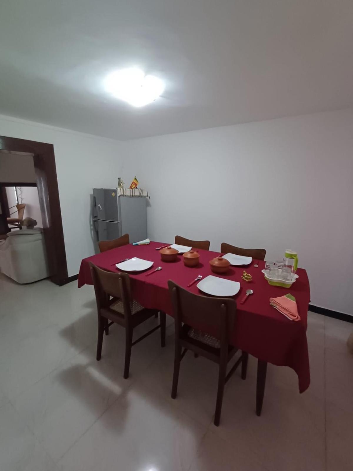 Villa Chenu Dehiwala-Mont Lavinia Extérieur photo